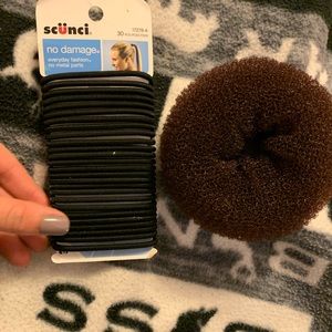 Hair accessories free with purchase